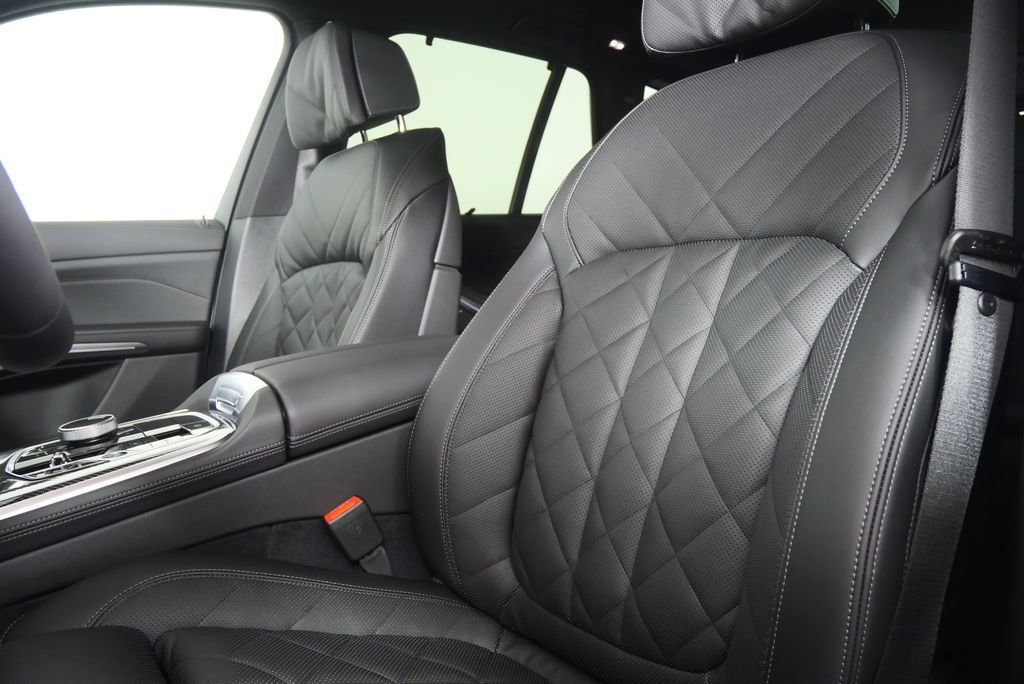 Used 2026 BMW X5 M60i image 12