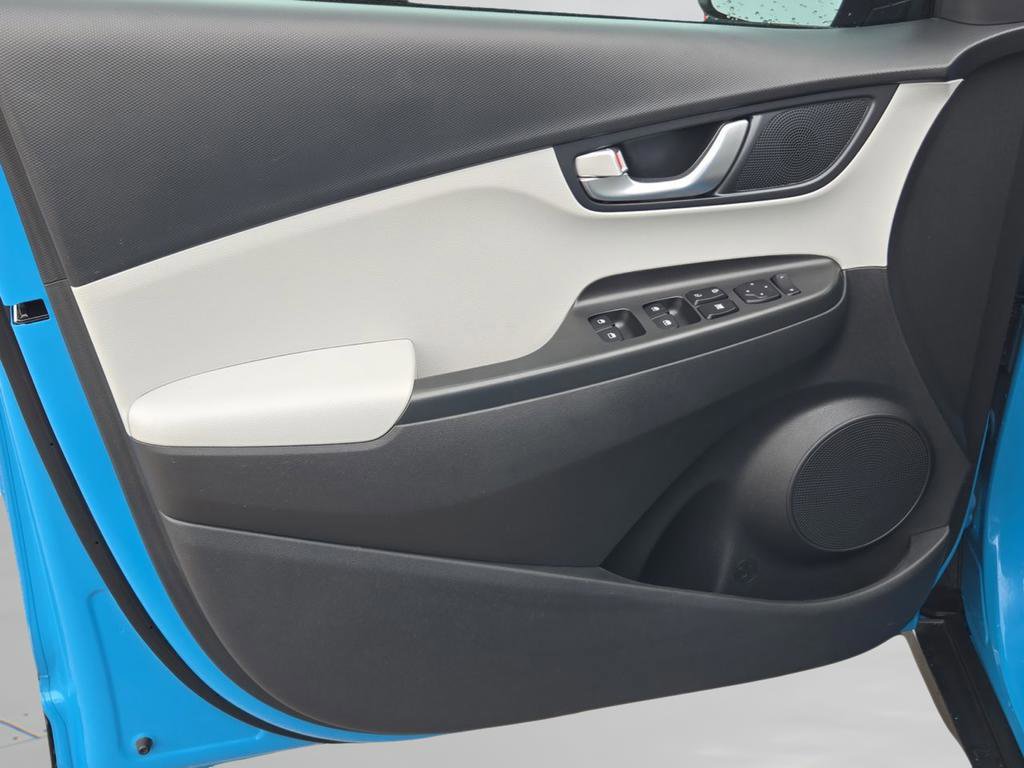 Used 2023 Hyundai Kona SEL w/ Convenience Package image 32