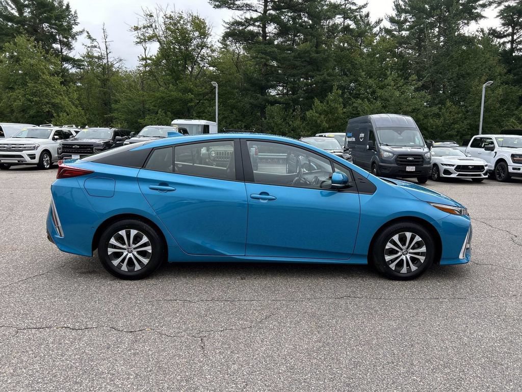 Used 2020 Toyota Prius Prime Limited FWD image 2