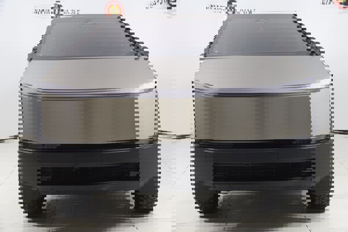 Used 2024 Tesla Cybertruck AWD Crew Cab image 57