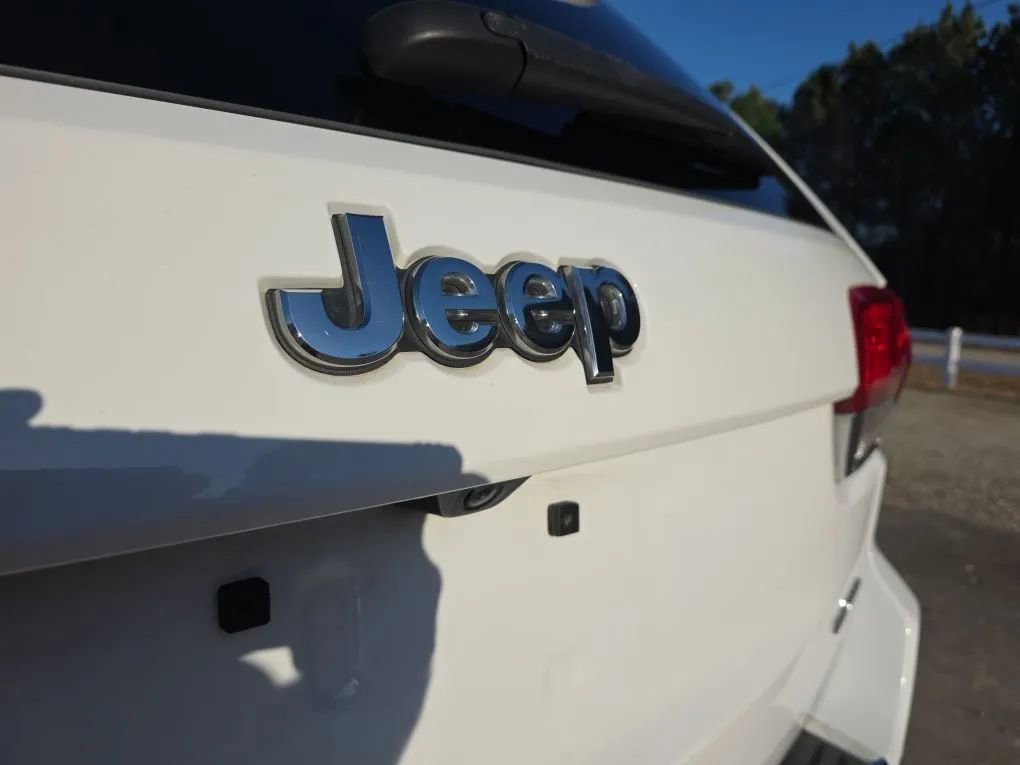 Used 2019 Jeep Grand Cherokee Limited w/ Luxury Group II image 10