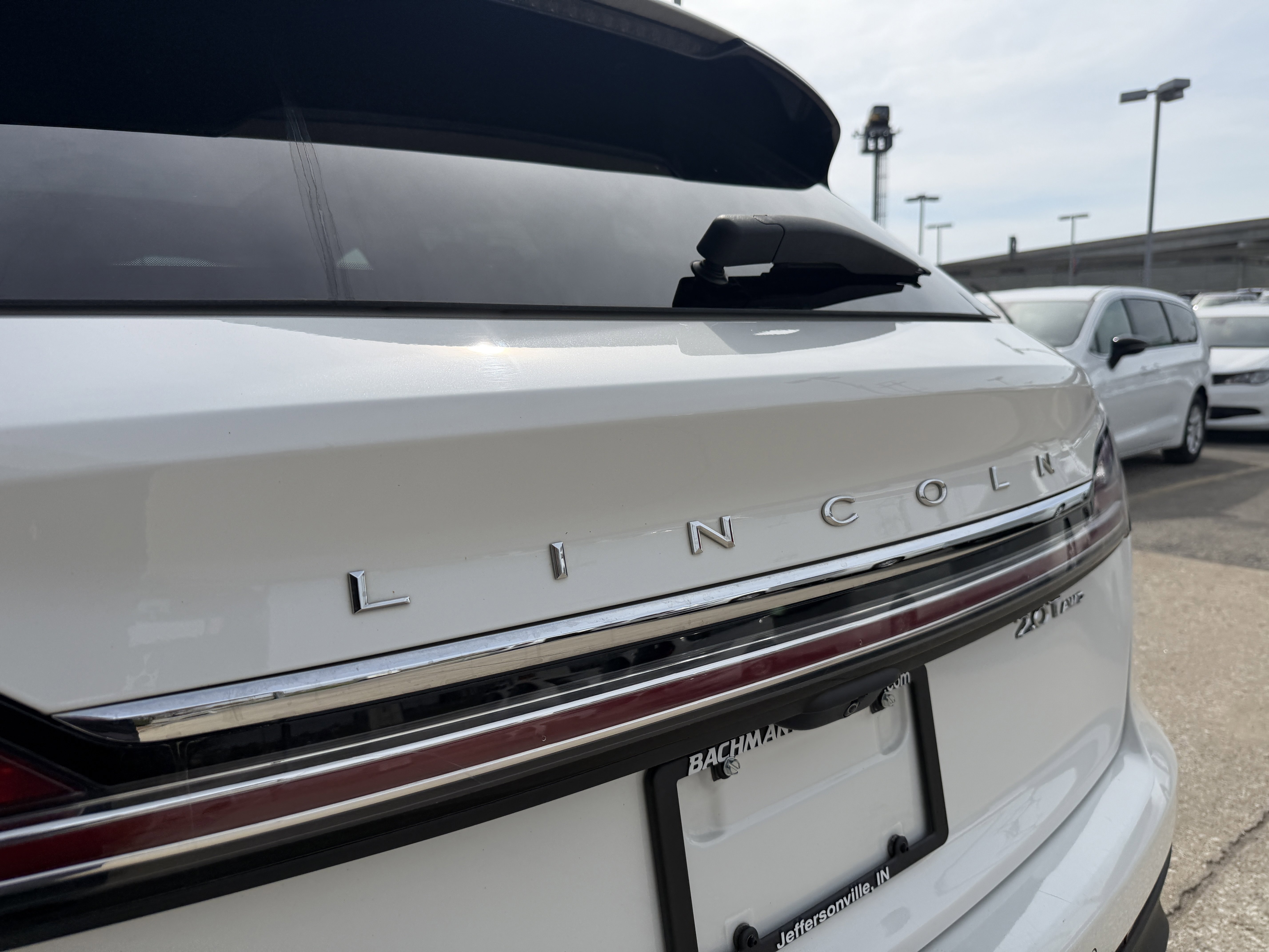 Used 2020 Lincoln Nautilus Reserve w/ Equipment Group 201A image 8