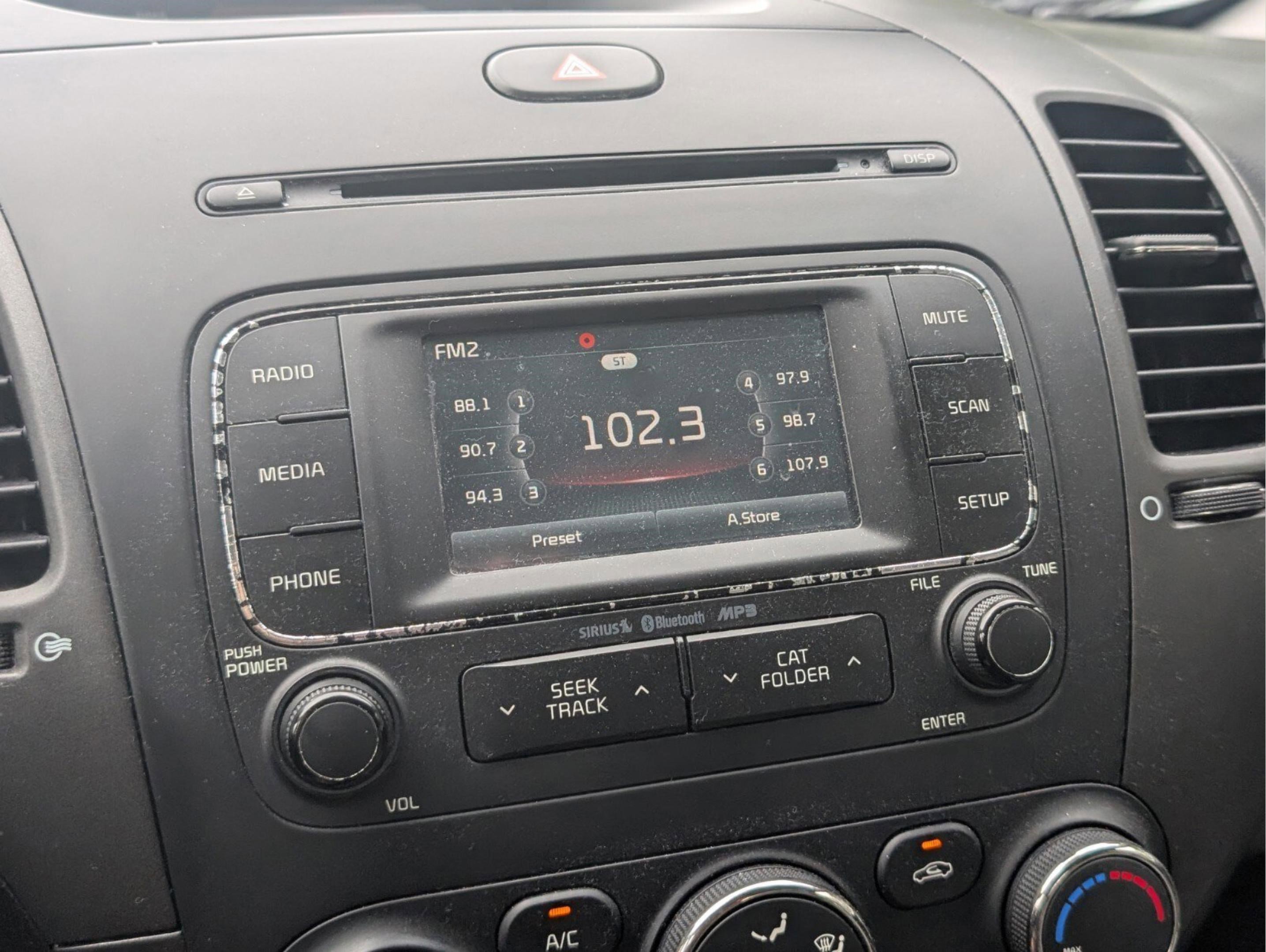 Used 2016 Kia Forte LX w/ LX Popular Plus Package image 16