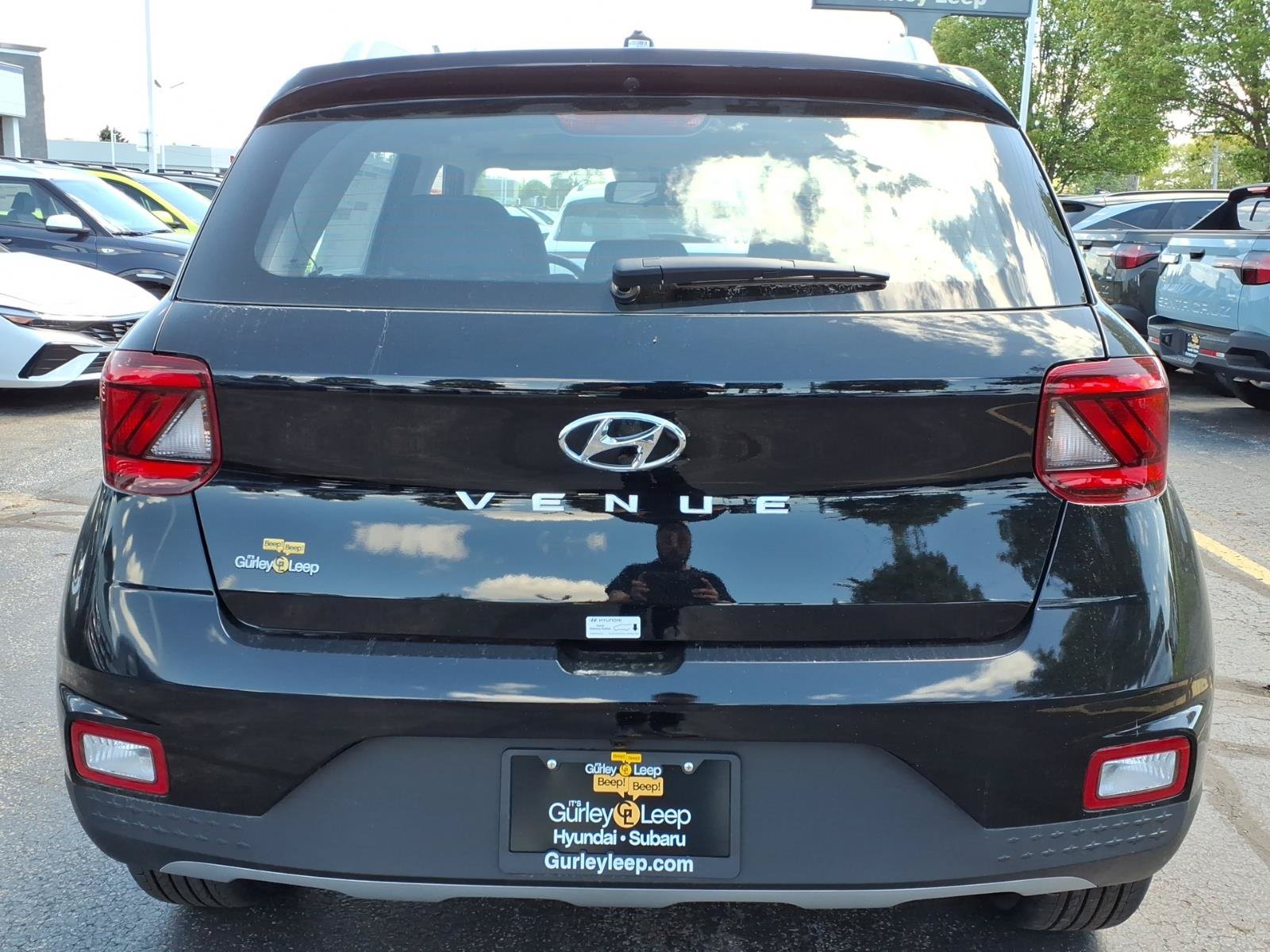 New 2026 Hyundai Venue SEL FWD image 9