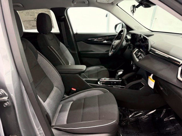 New 2026 Chevrolet TrailBlazer LT w/ LT Cold Weather Package AWD/4WD image 21
