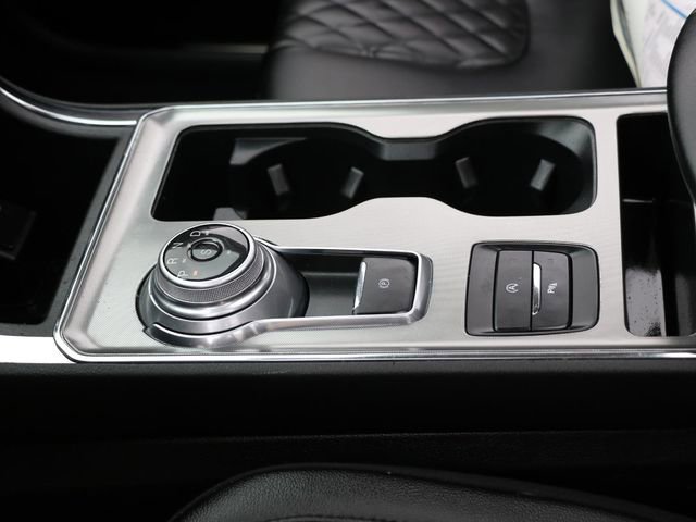 Used 2024 Ford Edge Titanium w/ Equipment Group 301A AWD/4WD image 29