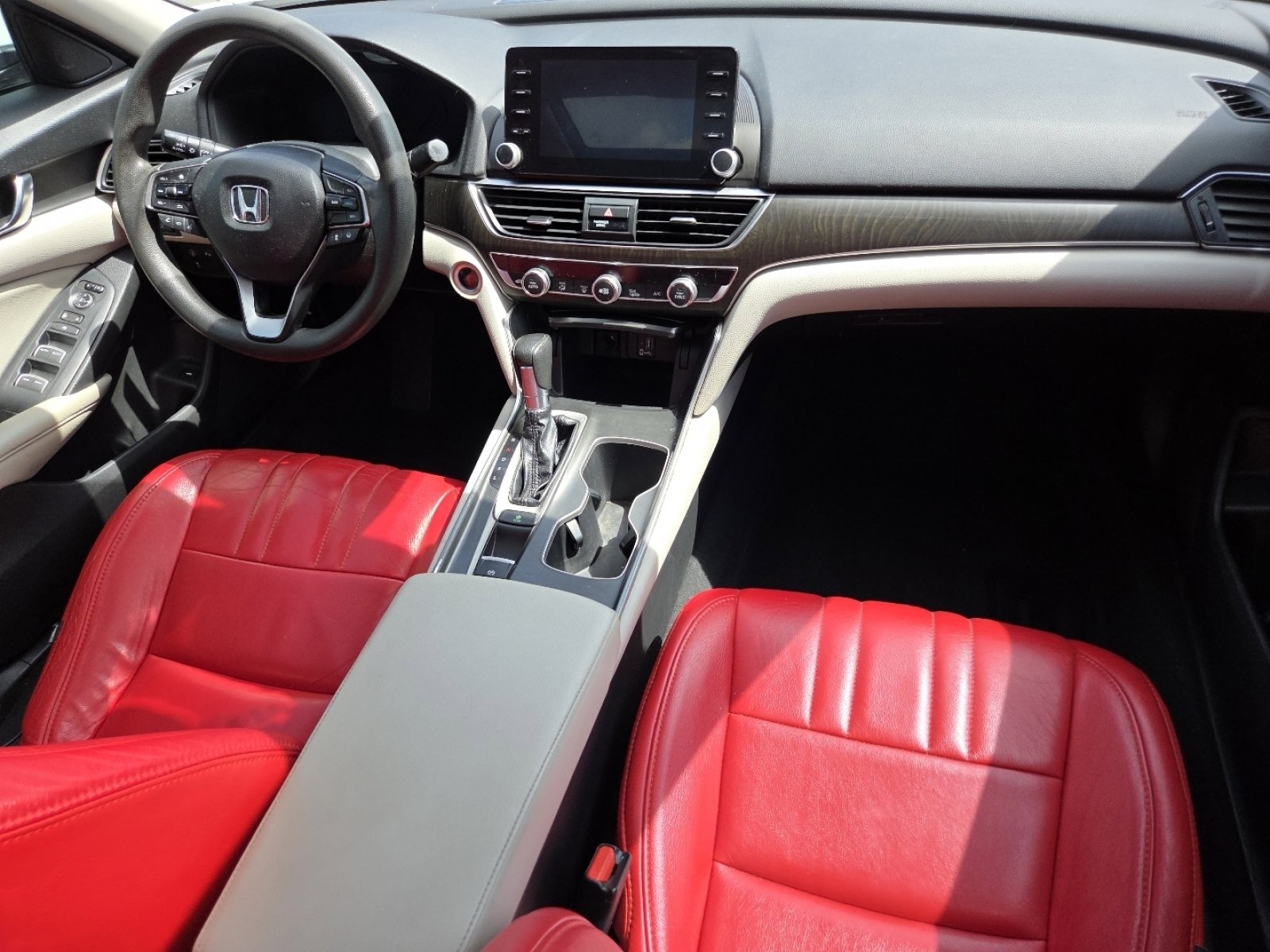 Used 2018 Honda Accord EX image 26