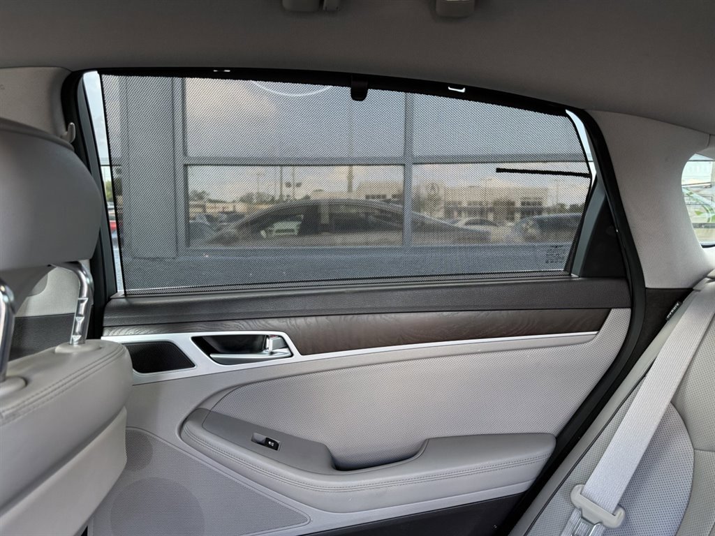 Used 2017 Genesis G80 3.8 w/ Option Group 03 image 16