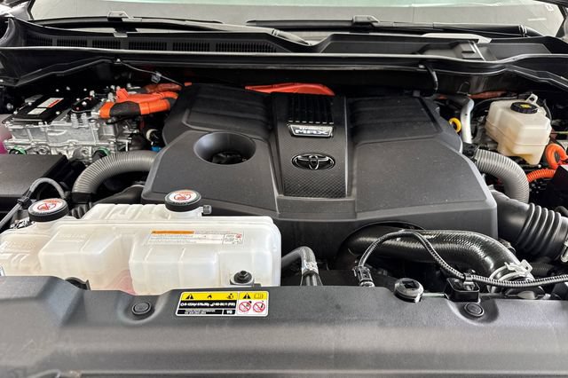 Used 2025 Toyota Tundra Capstone AWD/4WD image 53