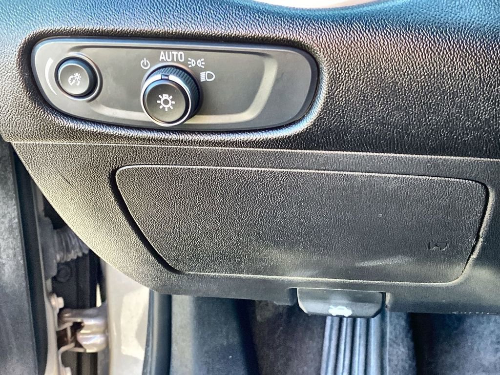 Used 2024 Chevrolet Malibu LT image 17