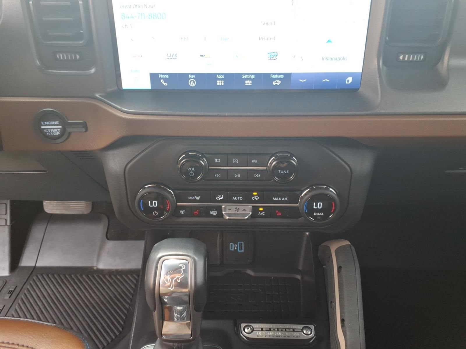 Used 2024 Ford Bronco Outer Banks AWD/4WD image 27