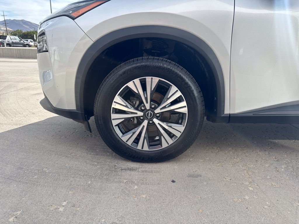 Used 2022 Nissan Rogue SV AWD/4WD image 27