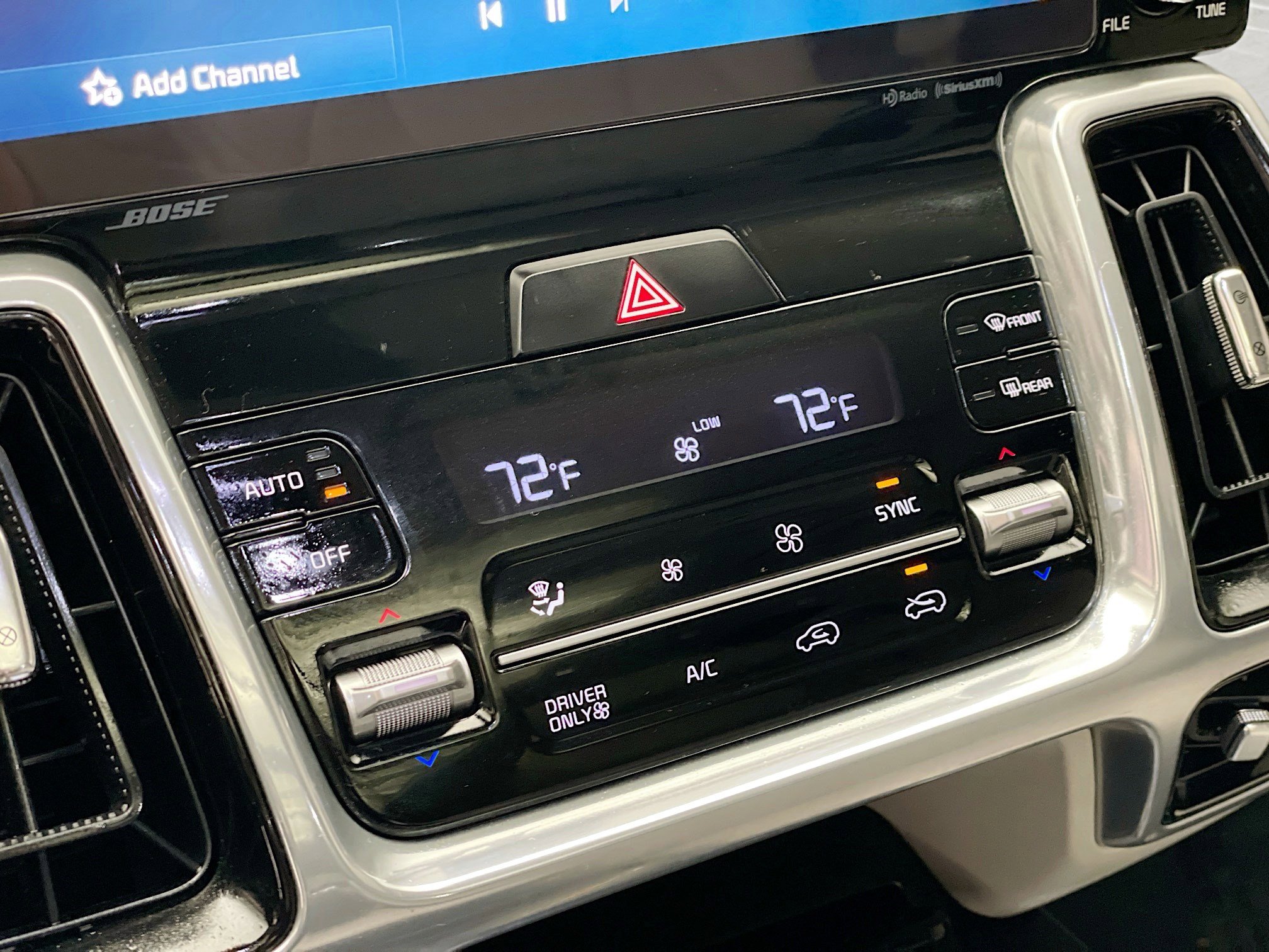 Used 2024 Kia Sorento SX Prestige w/ Panoramic Sunroof Package image 11