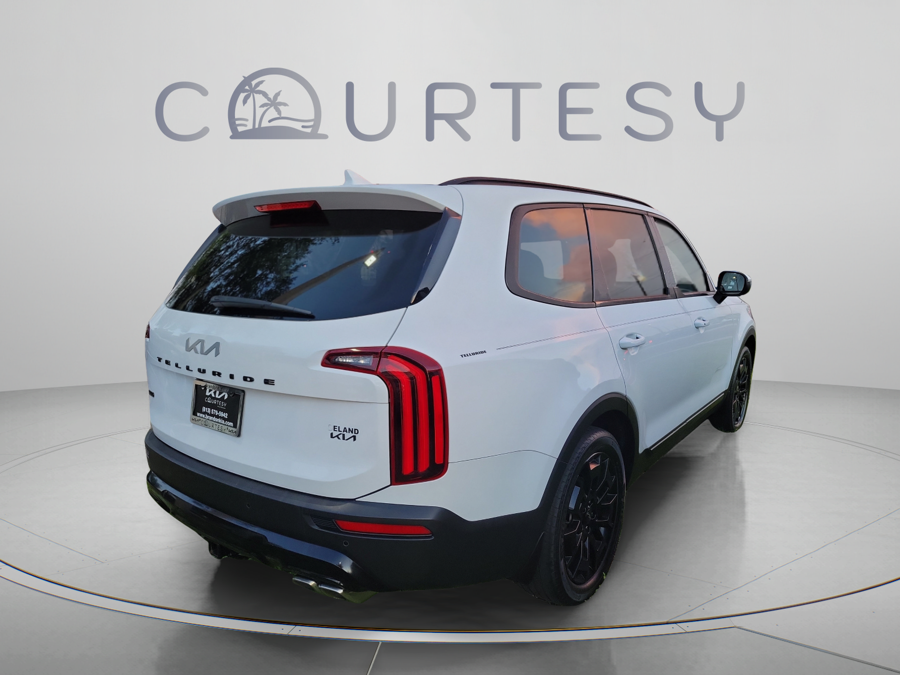 Certified 2022 Kia Telluride EX w/ EX Premium Package AWD/4WD image 3