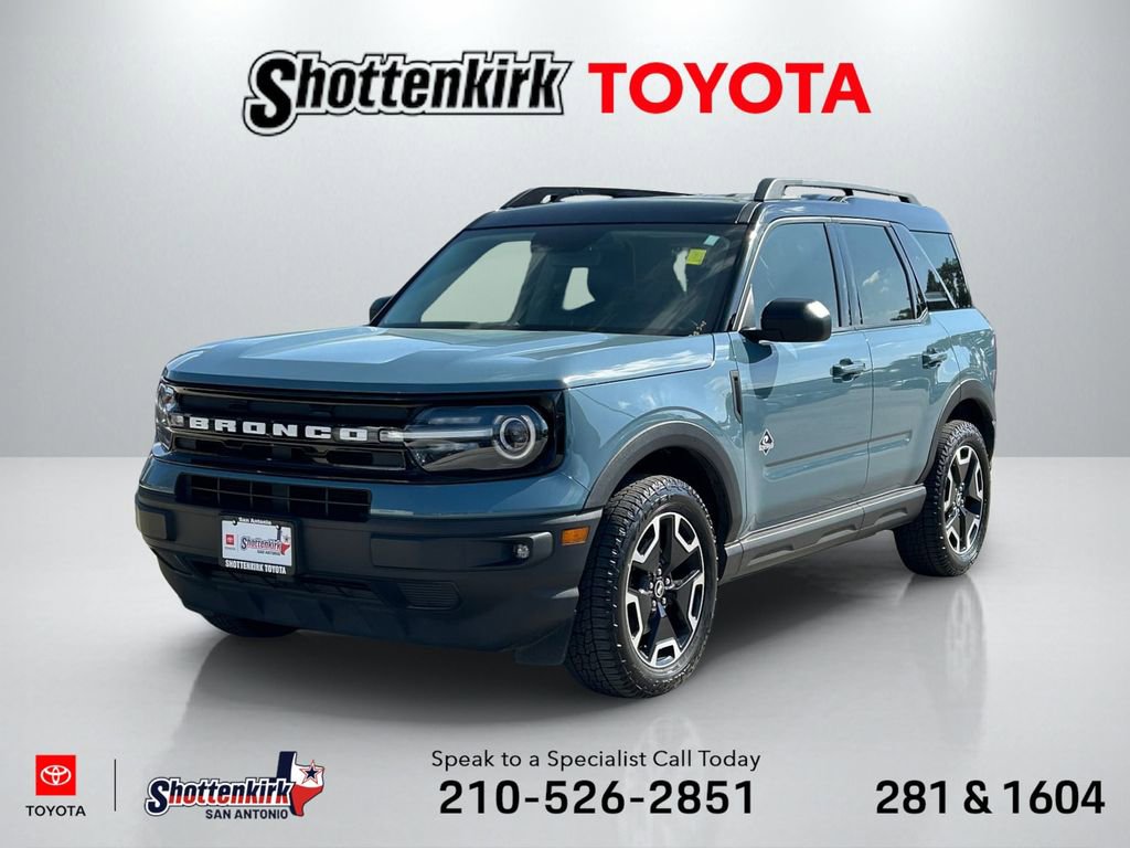 Used 2022 Ford Bronco Sport Outer Banks w/ Tech Package image 1