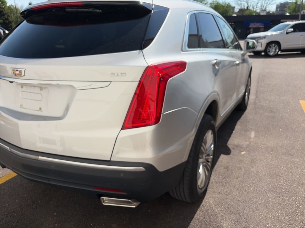 Used 2018 Cadillac XT5 Luxury AWD/4WD image 4
