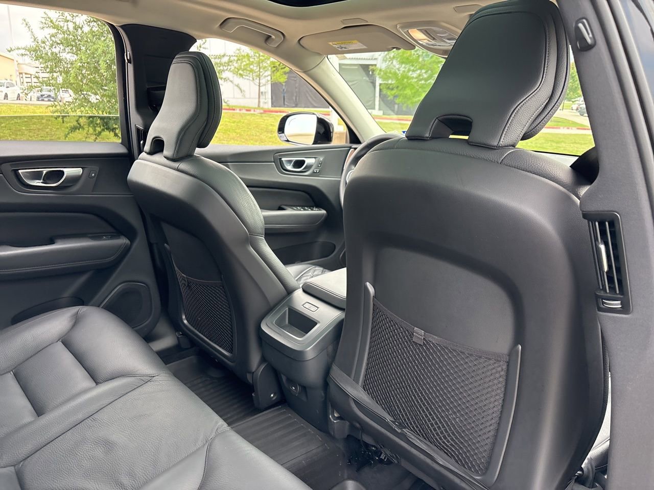 Used 2024 Volvo XC60 B5 Plus w/ Protection Package Premier AWD/4WD image 12