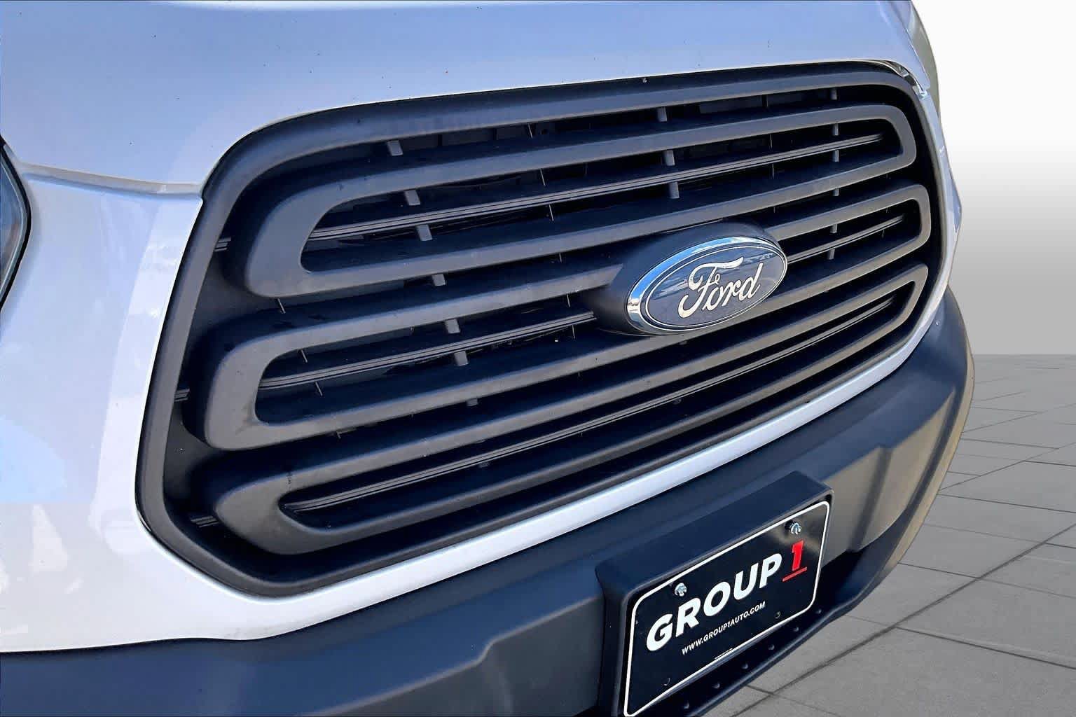 Used 2016 Ford Transit 150 130 Low Roof RWD image 31