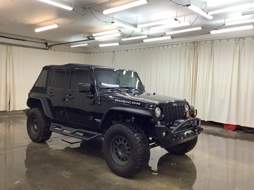 Used 2017 Jeep Wrangler Unlimited Rubicon w/ Cold Weather Group image 4