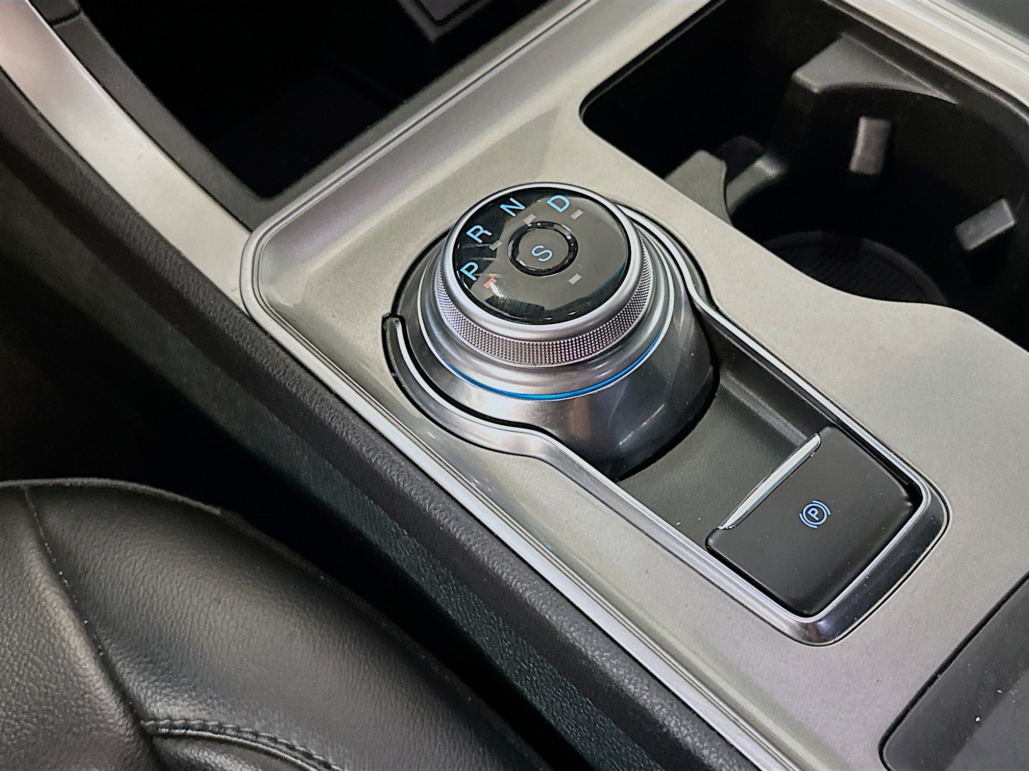 Used 2024 Ford Edge SEL image 24