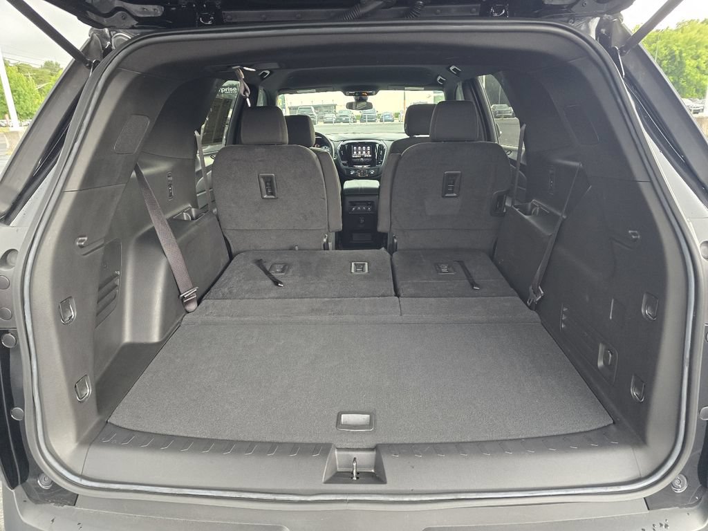 Used 2023 Chevrolet Traverse LT FWD image 25