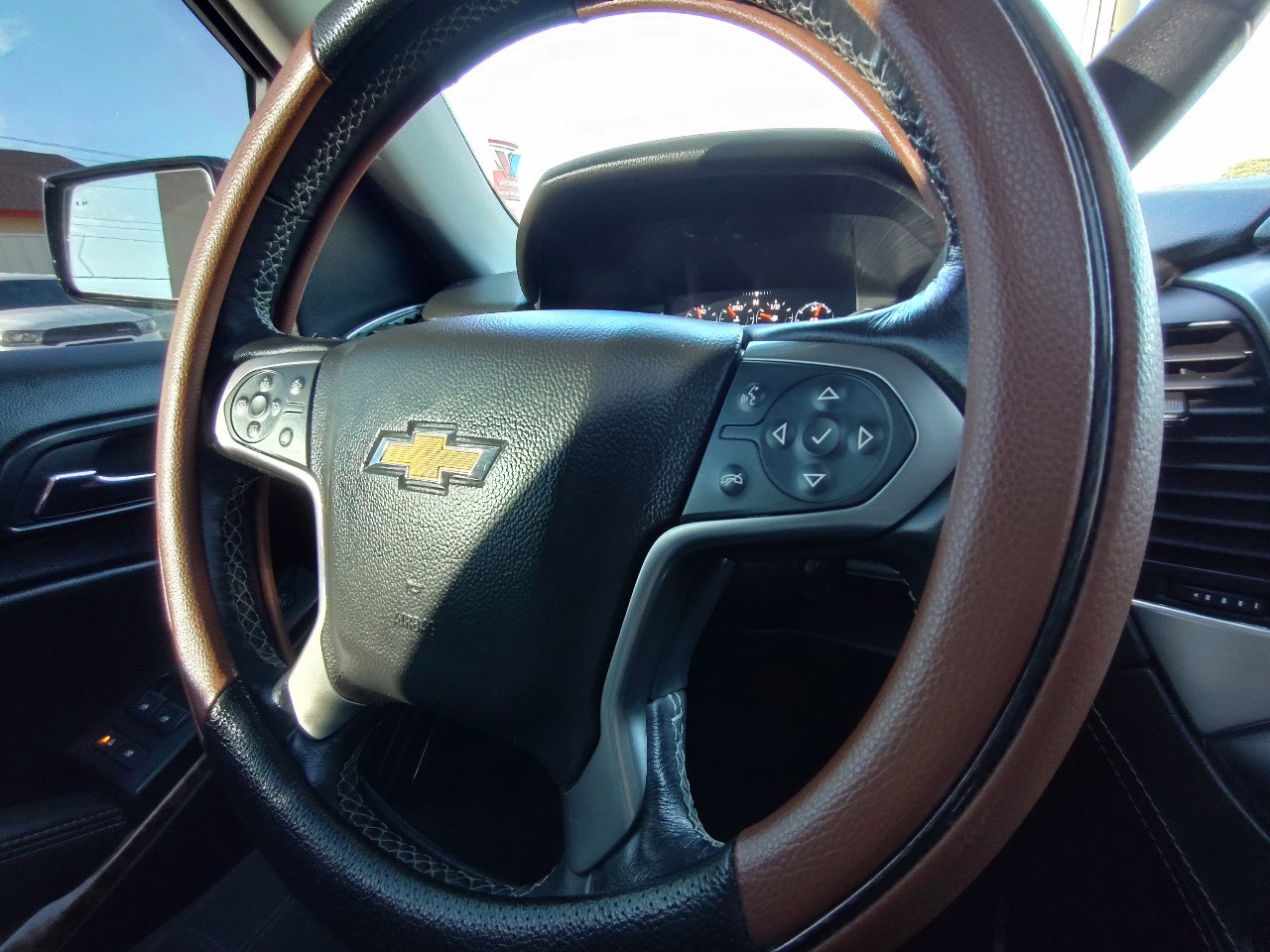 Used 2019 Chevrolet Suburban Premier w/ Premier Plus Edition image 20