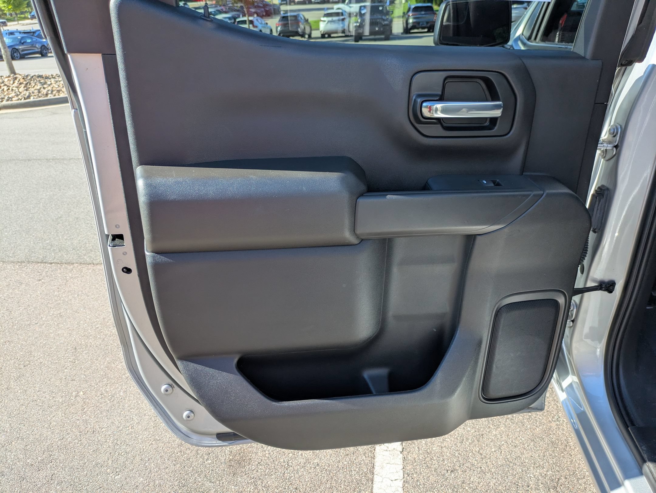 Used 2022 Chevrolet Silverado 1500 Custom RWD image 28