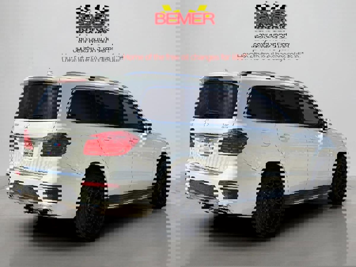 Used 2014 Mercedes-Benz GL 550 4MATIC image 5