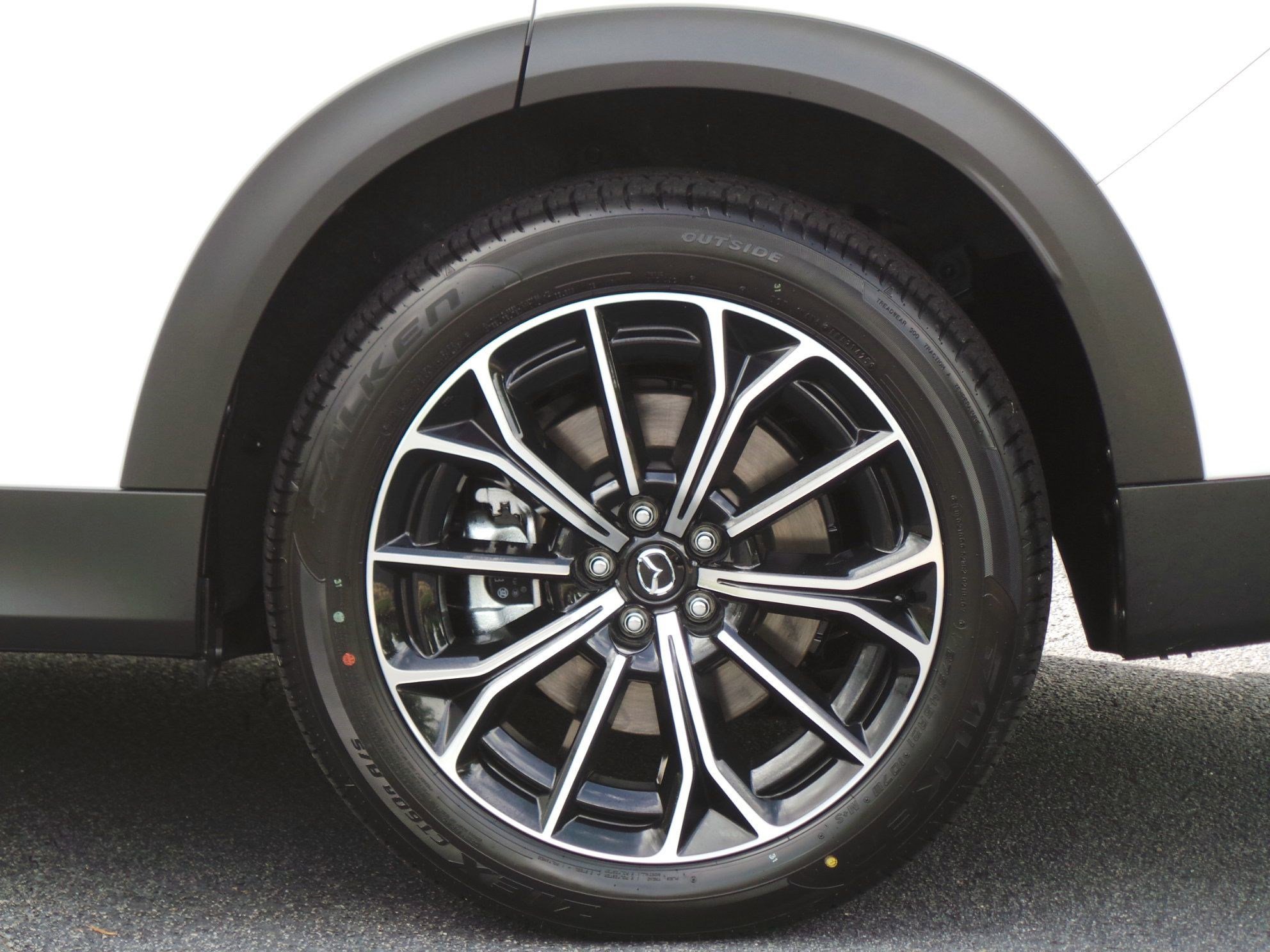 New 2025 MAZDA CX-70 Plug-In Hybrid w/ Premium Plus image 32