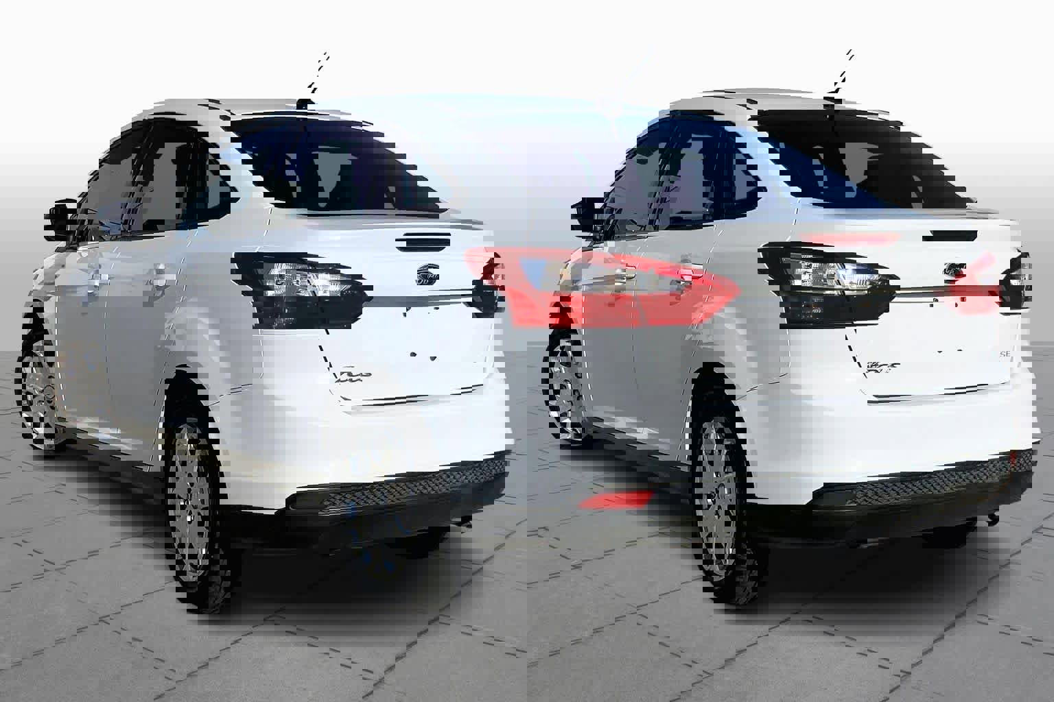 Used 2012 Ford Focus SE image 11