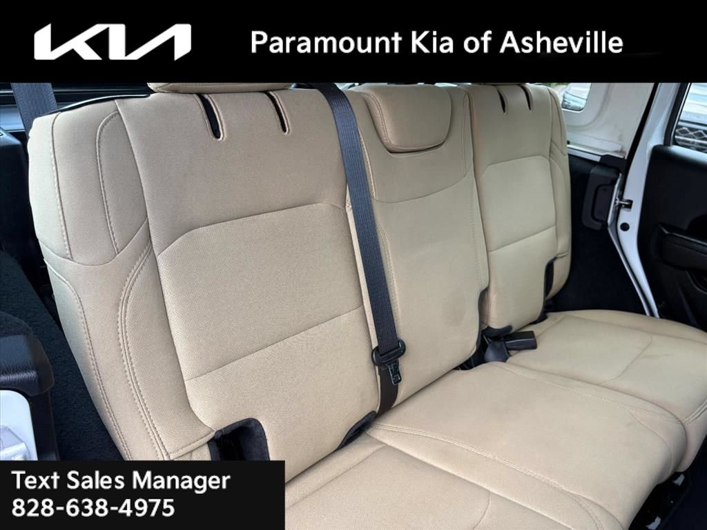 Used 2023 Jeep Wrangler Unlimited Sport AWD/4WD image 19