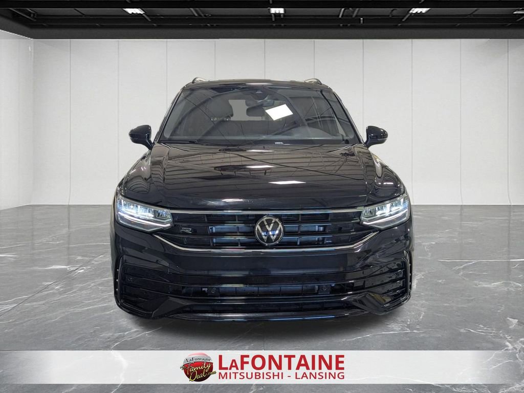 Used 2024 Volkswagen Tiguan SE R-Line image 9