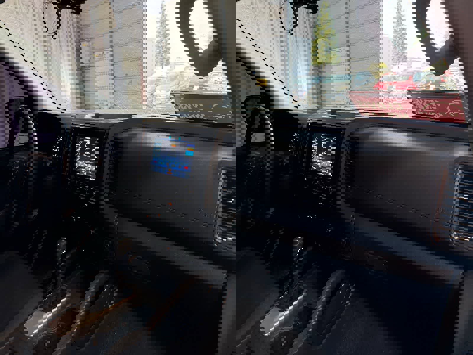 Used 2022 Nissan Frontier S w/ Technology Package image 11