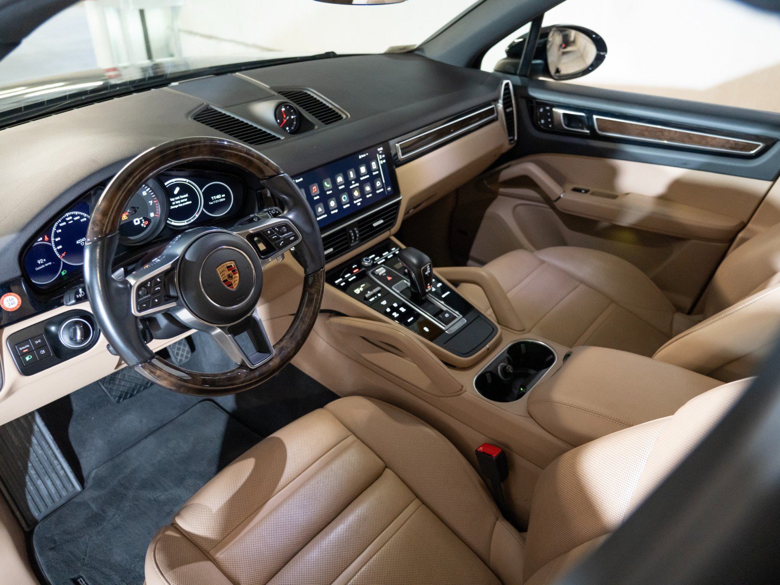 Certified 2023 Porsche Cayenne Platinum Edition AWD/4WD image 4
