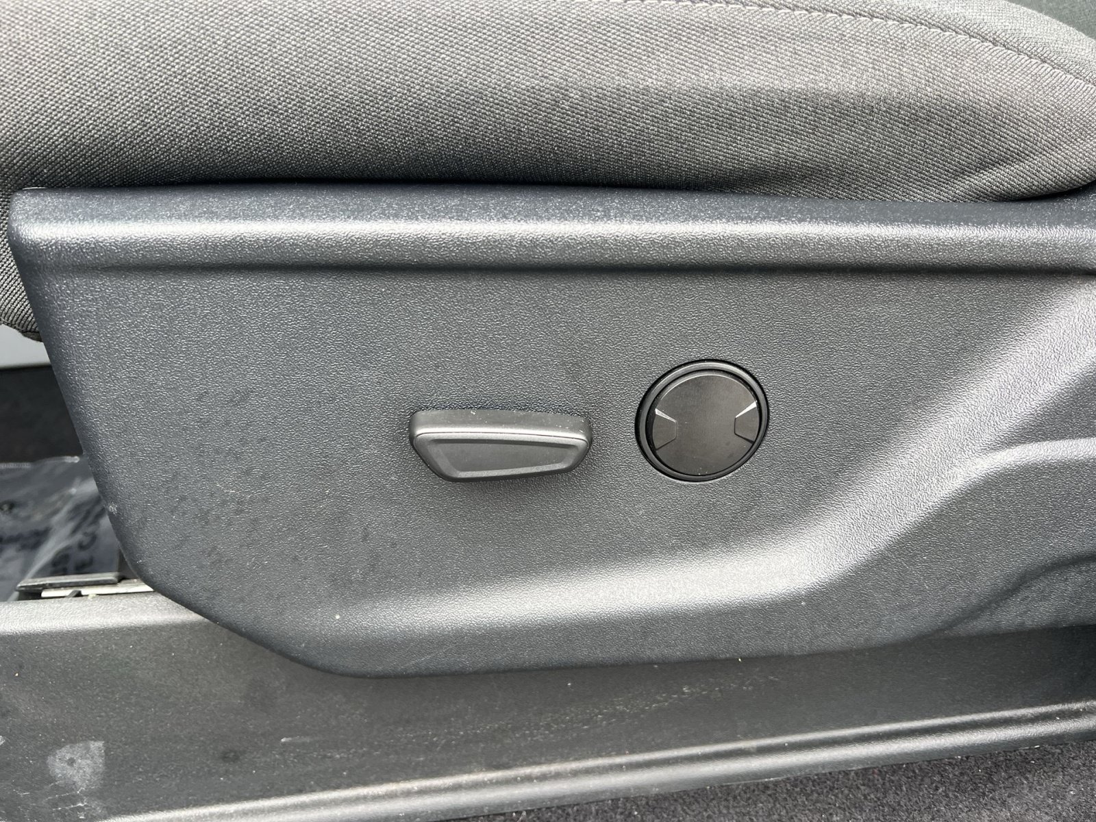 Used 2023 Ford F150 Lightning XLT AWD/4WD image 14