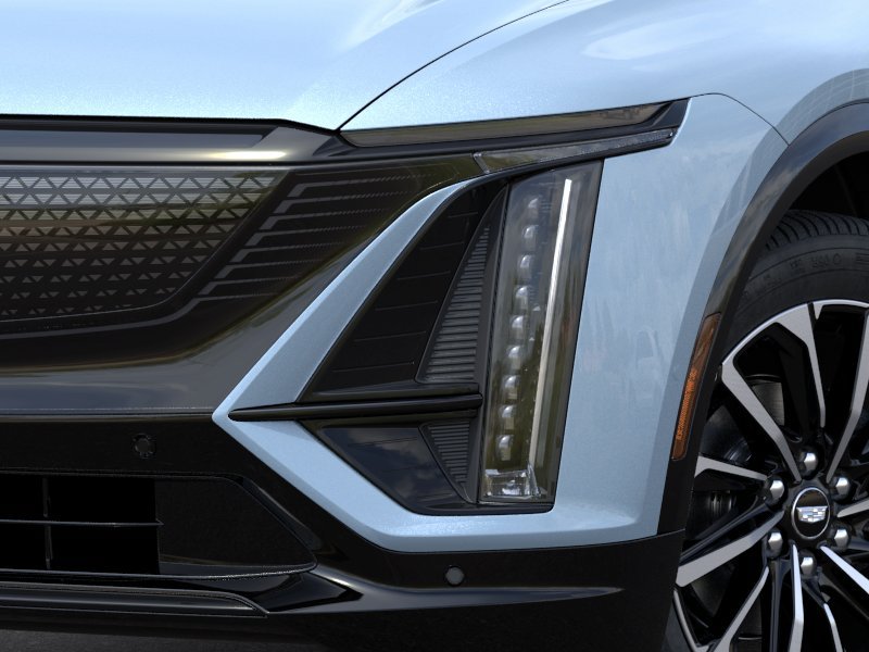 New 2026 Cadillac Lyriq Sport w/ LPO, Floor Liner Package AWD/4WD image 10