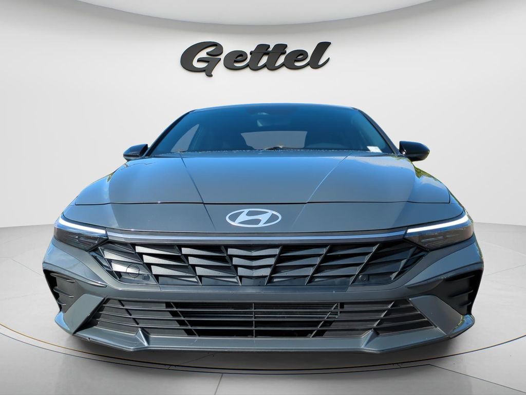 Certified 2025 Hyundai Elantra Sport w/ Cargo Package video 2