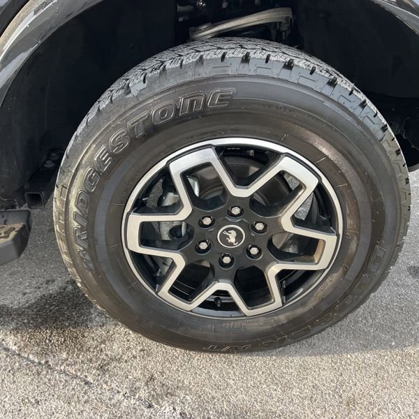 Used 2024 Ford Bronco Outer Banks image 10