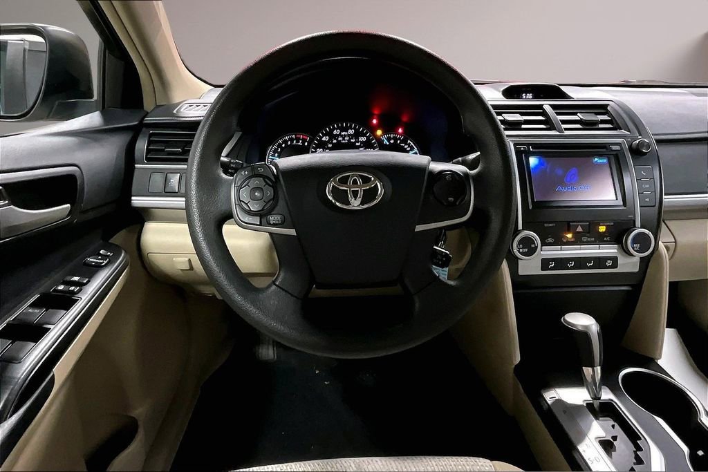 Used 2012 Toyota Camry LE image 9