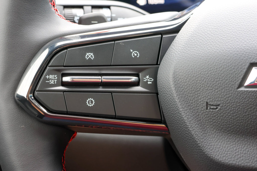 New 2027 Chevrolet Equinox RS w/ Convenience Package III FWD image 24