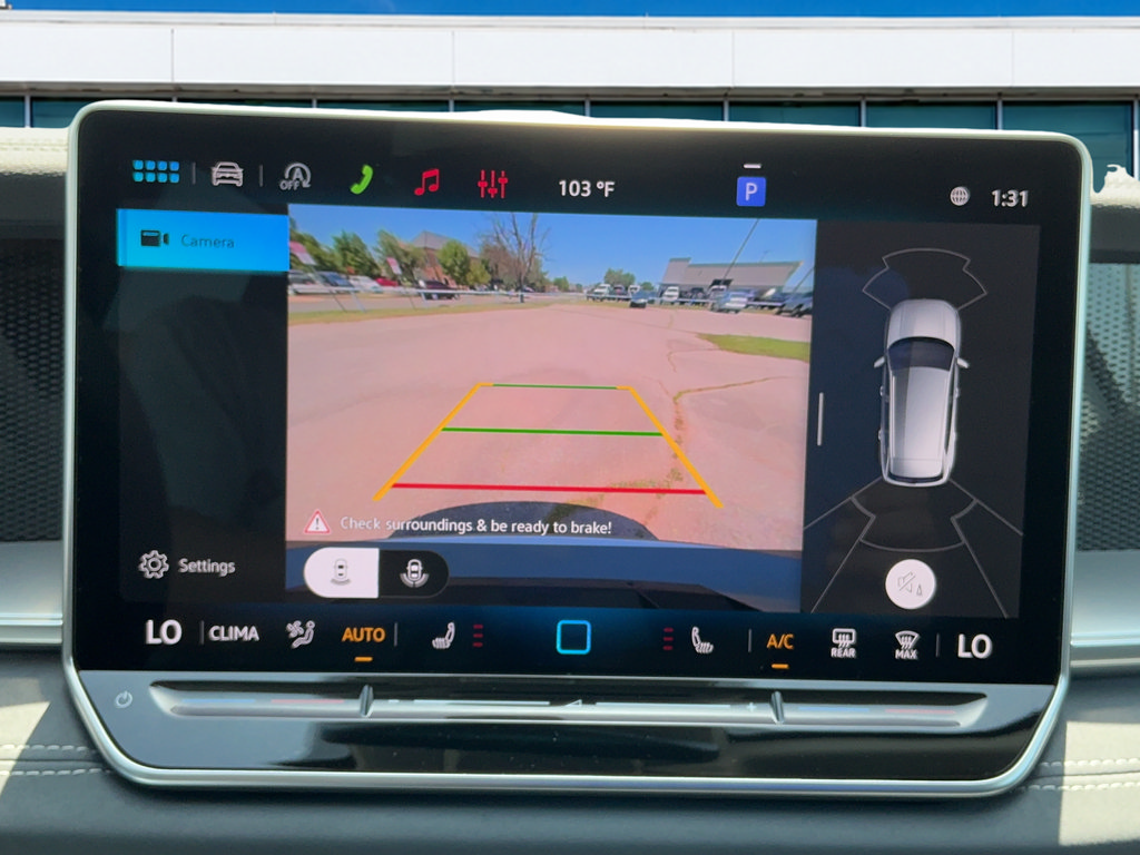 New 2026 Volkswagen Tiguan SE FWD image 22