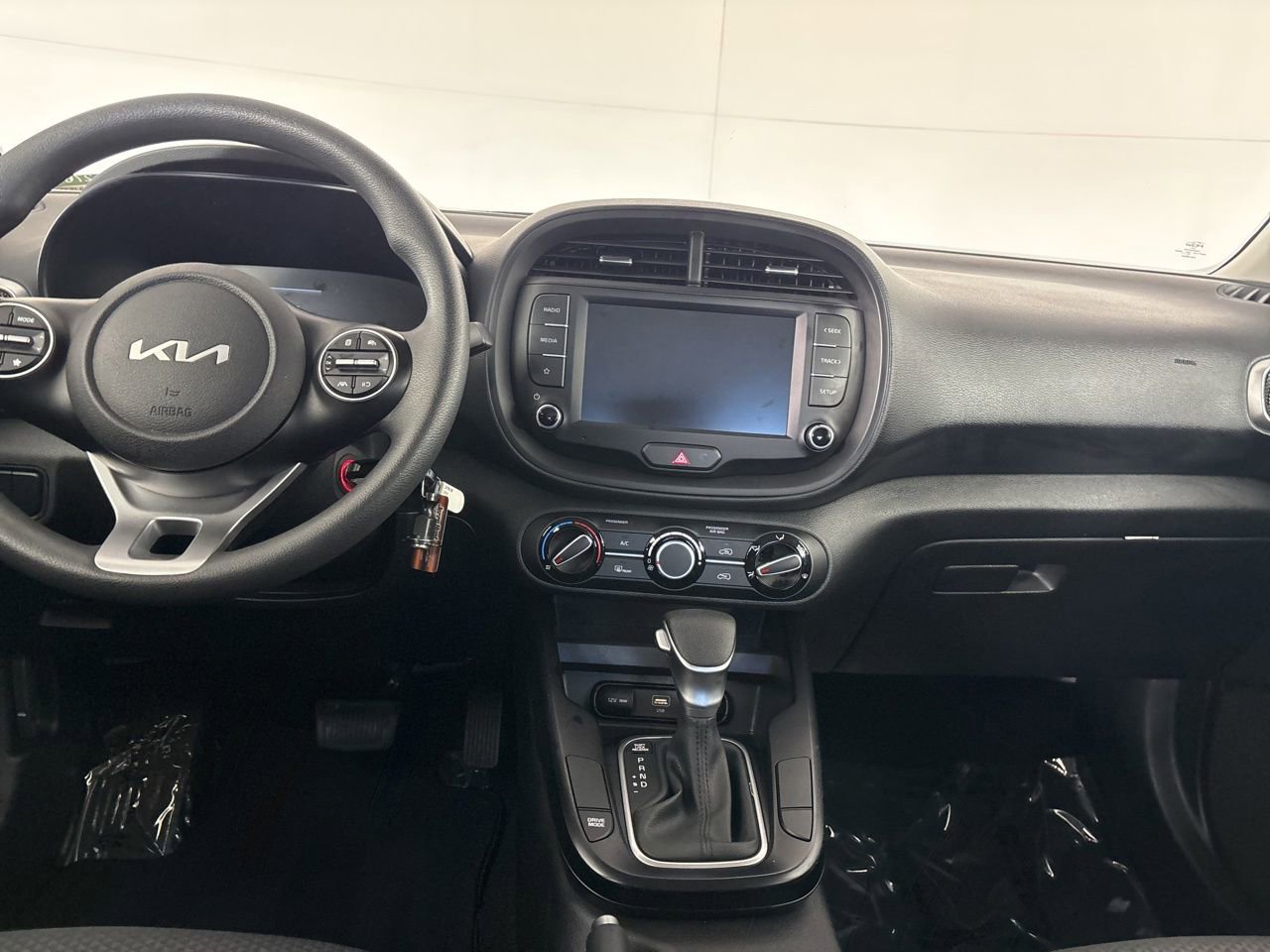 Used 2025 Kia Soul LX w/ LX Technology Package image 21