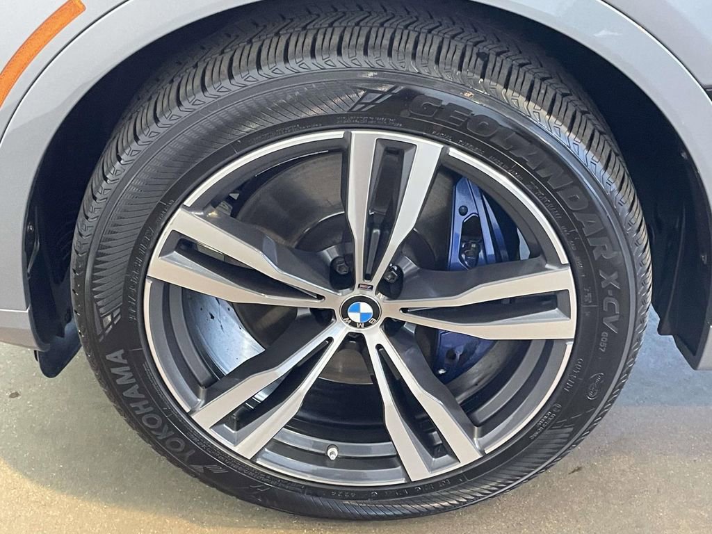 Used 2023 BMW X7 xDrive40i w/ M Sport Package image 8