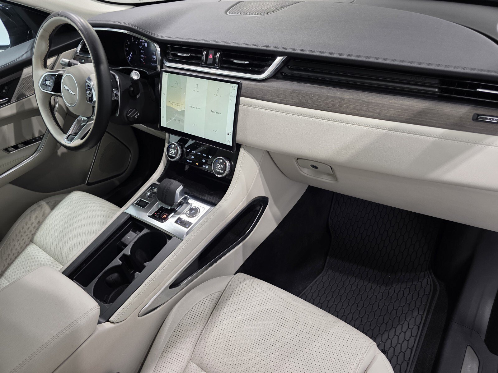 Used 2021 Jaguar F-PACE S AWD/4WD image 24