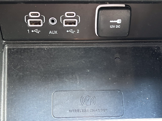 Used 2024 Jeep Grand Cherokee Altitude AWD/4WD image 26