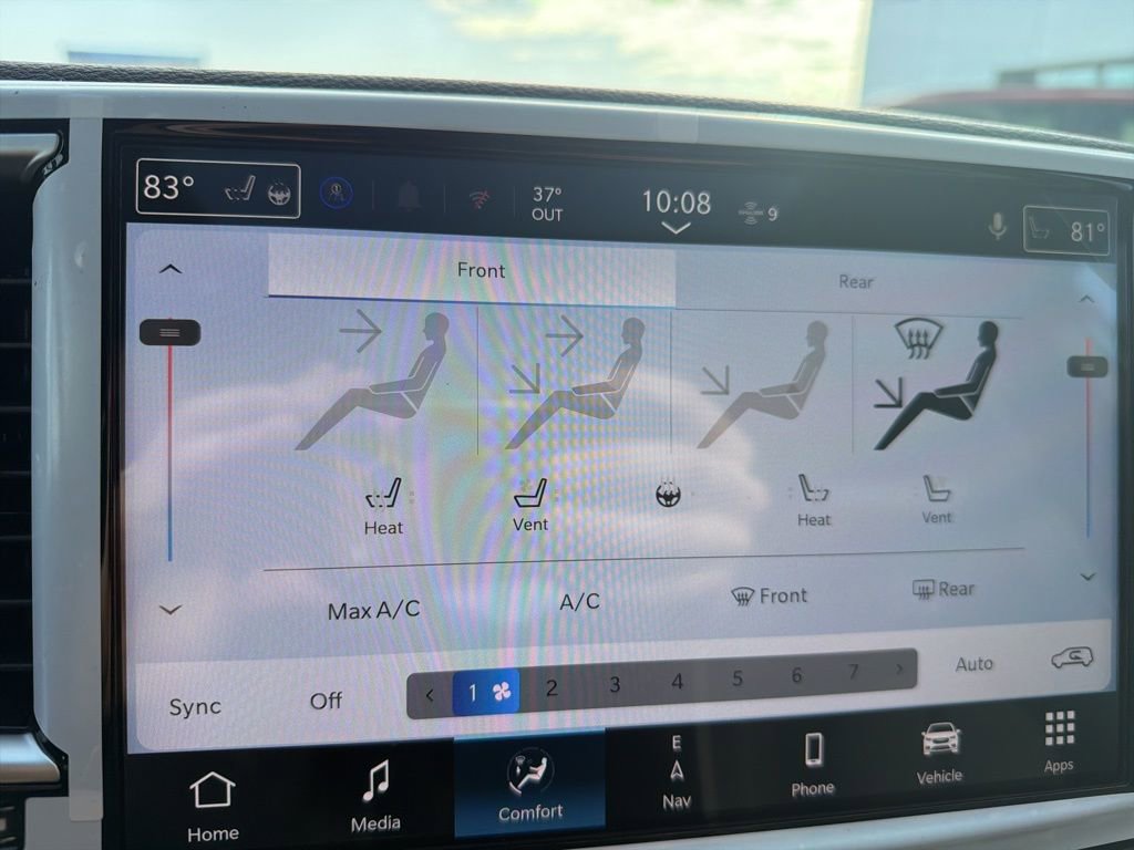 New 2026 Chrysler Pacifica Limited image 24