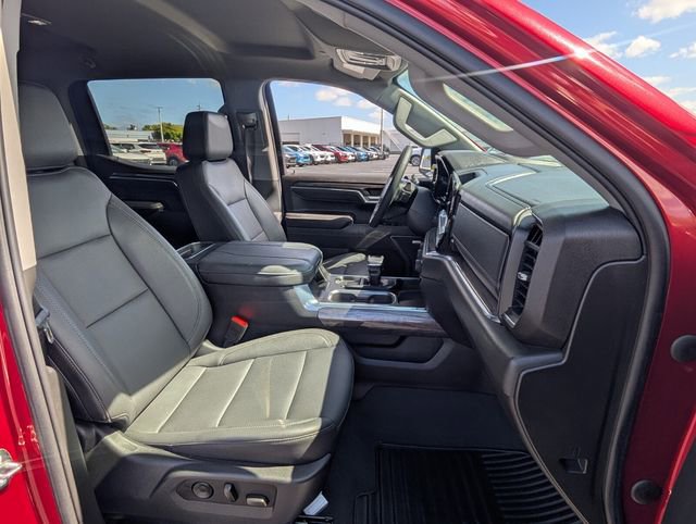 Used 2023 Chevrolet Silverado 1500 LTZ AWD/4WD image 16