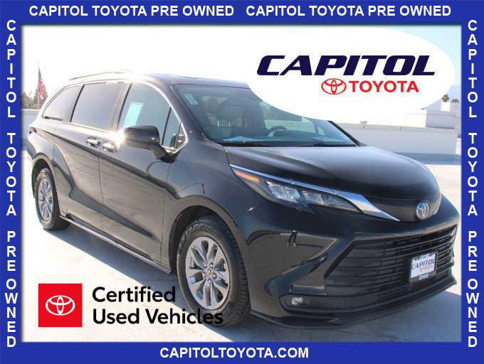 Certified 2025 Toyota Sienna XLE image 1