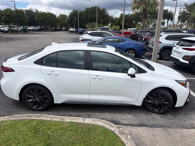 Used 2026 Toyota Corolla XSE FWD image 4
