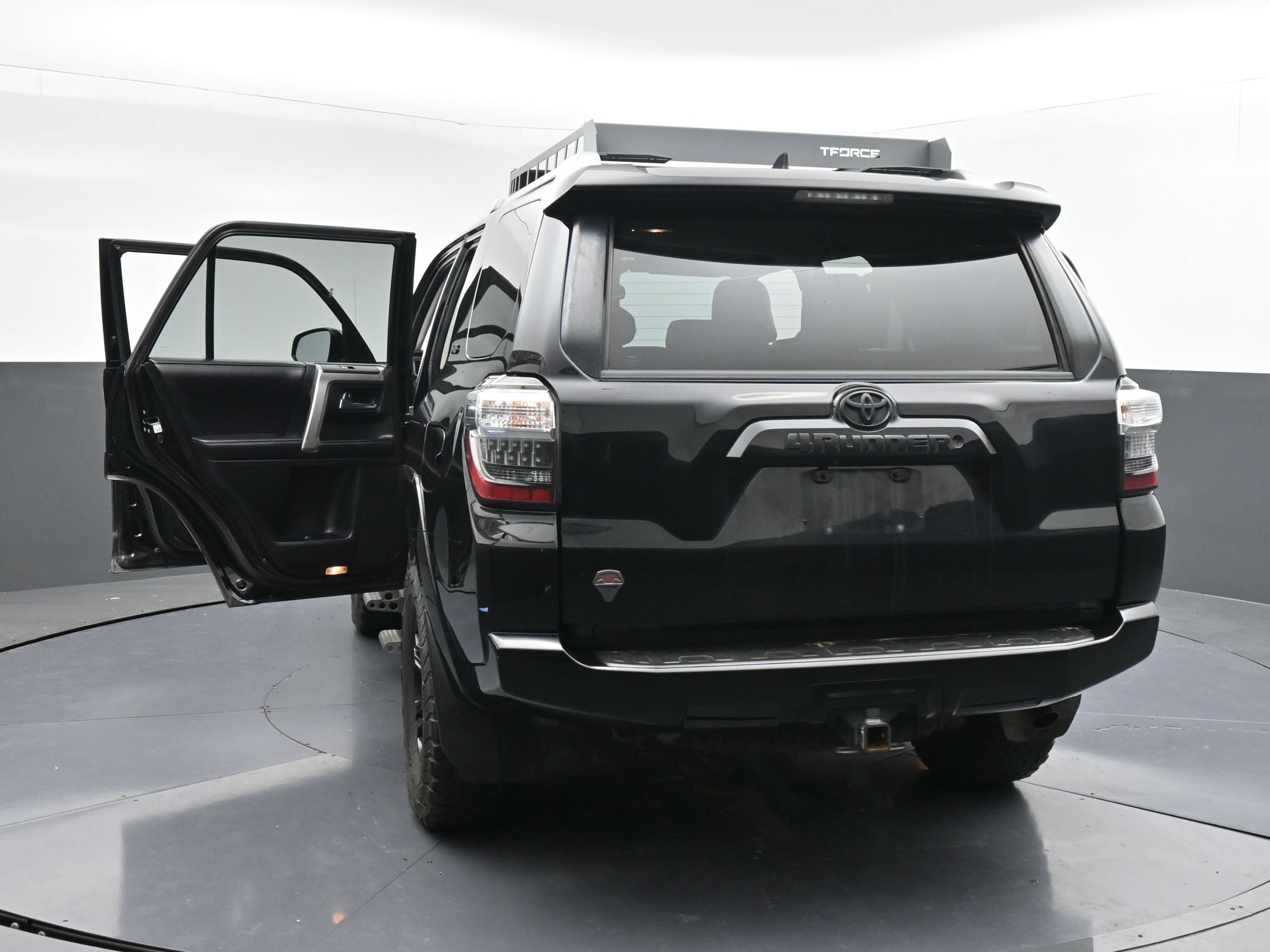 Used 2017 Toyota 4Runner SR5 AWD/4WD image 43